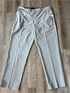 New IZOD Golf Pants Men’s 36 X 32 Gray Straight Fit Stretch Wicking $70 UPF 40